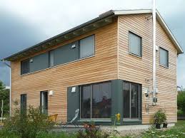 Unser Projekt Holzhaus In Fulda Einfamilienhaus Mit 126 M Wohn Und Nutzflache 2 Vollgeschosse Satteldach Mit 22 Dachneigung Haus Holzhaus Hausfassade