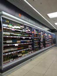 Pin By Lookmee Hahey On Supermarket Supermarket Design Interior Store Display Design Supermarket Design