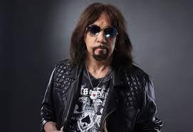 ACE FREHLEY Laid To Rest In Bronx, New York; Memorial Service Attended By  PAUL STANLEY, GENE SIMMONS And PETER CRISS - BLABBERMOUTH.NET