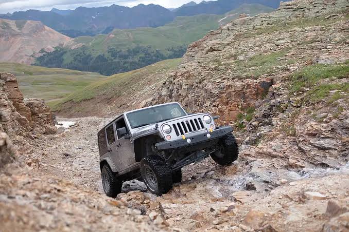 How to Stay Safe and Confident on the Trail: Off-Road Basics