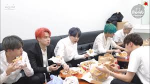 It's not only in korea but also all over the worldㅋㅋㅋㅋ daebakㅋㅋㅋㅋㅋ. Eng Sub Bangtan Bomb Let S Pizza Party Bts ë°©íƒ„ì†Œë…„ë‹¨ Youtube