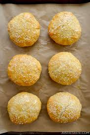 Quick Homemade Burger Buns No Yeast In 2020 Homemade Burger Buns Homemade Burgers Burger Buns