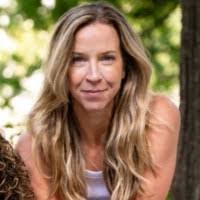 Jill Heisler's Instagram, Twitter & Facebook