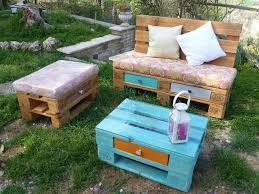 These pallet ideas involve the best patio, home deck, terrace, and garden furniture ideas too, so pallets are going to be super magical skids for you browse the entire list to find out the best pallet patio furniture and click on the attached reference links to grab the full free instructions and tutorials! 50 Diy Pallet Outdoor Furniture Ideas Pallets Designs
