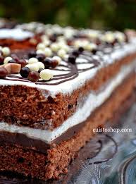 Il Faut Deux Rectangles De Genoise Aux Amandes Materiel Cadre Ou Cercle A Patisserie Ici Cl Poire Au Chocolat Entremet Poire Chocolat Gateau Poire Chocolat