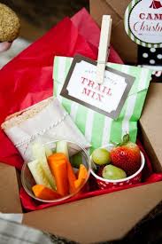 Birthday Party Snack Ideas Love These Lunch Dinner Boxes For A Camping Party Kids Birthday Party Camping Party Foods Birthday Dinner Party Party Food Boxes