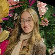 Annie Bartz's Instagram, Twitter & Facebook