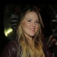 Lauren Ewing's Instagram, Twitter & Facebook