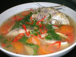 Pertama, ikan bakar yang dibakar kosong dan dimakan bersama air asam ataupun dicicah sambal kicap. Resepi Sup Ikan Jenahak Mat Gebu