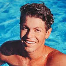 Ben Azelart (@benazelart) • Instagram photos and videos