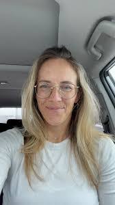 Leslie Mccluskey's Instagram, Twitter & Facebook