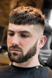 Graben Sie Einen Kurzen Texturierten Stil Fur Sie Wir Schenken Ihnen 19 Unserer Beliebtesten Ernte Frisur Gq Crop Haircut Thick Hair Styles Haircuts For Men