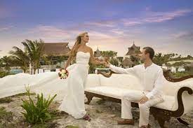 On the other hand, destination wedding cost for international can run. How Much Does A Wedding In Tulum Cost Your Guide 2021