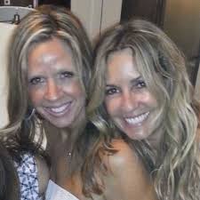 Julie Dominici and Aaron Lee's Wedding Website