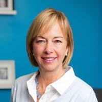 Dalia Raphael's Instagram, Twitter & Facebook