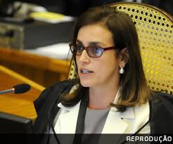 É possível condenar banco a fazer contrapropaganda, diz ministra