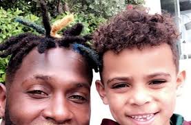 He also told us his hairstyle has been. Antonio Brown Looks Like A Crazy Person After Bleaching His Mustache Sports Gossip
