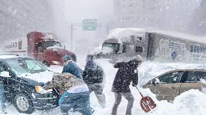 বিপর্যস্ত আমেরিকা, তুষারঝড়ে মৃত্যু বেড়ে ২২