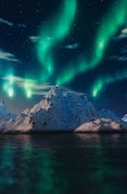 The Northern Lights In Alaska Partage Of Heaven On Earth On Facebook See The Northern Lights Alaska Travel Northern Lights Map
