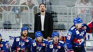 ℹ️ kostenlos hier bei facebook. Deutsche Eishockey Liga Genie Ist Die Mannschaft Adler Mit Kniff Ins Halbfinale Augsburger Allgemeine