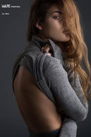 LAURA S FOR IMUTE MAGAZIN BY DAVID STRASSBURGER.