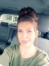 Danielle Underwood's Instagram, Twitter & Facebook