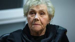 Zenek (jan pęczek) nie będzie znał nadawcy, niejakiego aras mady, ale zaniesie żonie przesyłkę. Aktor Z Barw Szczescia Jan Peczek Jest Pograzony W Zalobie Zmarla Jego Zona Jadwiga