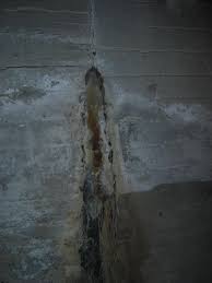 Jul 16, 2021 · one of the biggest causes of basement leakage is a faulty foundation. Bdry Water Seeping Through Basement Wall