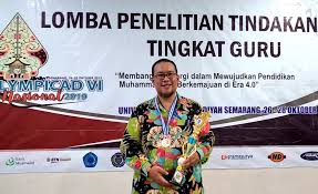 Pada kesempatan kali akan di bahas mengenai kosakata tentang jam dan waktu, untuk mengetahui. Resah Guru Bahasa Arab Ini Berbuah Medali Kuis I Spring Motivasi Siswa Sdmm Pwmu Co Portal Berkemajuan