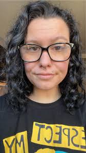 i got a question for the girls and guys that went to the concert already..  if yinz understand this, what color do yinz think the concert is ? 😭..  like what color