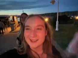 Hi! My name is Sarah and I'm looking to move to Chicago in February and  sublet a room for 4 months until end of May, ideally with other female  roommates around my