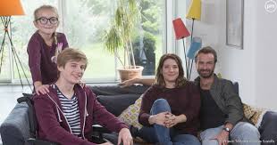 Parents mode d'emploi c'est chaque samedi à 20h15 sur france 3 ! Parents Mode D Emploi Non Reconduit Sur France 3 Puremedias