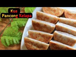 Rendam irisan bawang bombay dalam air es selama kurang lebih 15 menit. Resep Kue Bandros Kue Pancong Kelapa Gurih Manis Dan Empuk Litetube