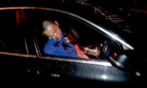 Disebabkan insiden itu, datuk ong teik kwong dan dua orang awam yang dikenal pasti sebagai penghibur choi hon ming, 32, dan penjual bunga, senthil murugaiah, 38, maut di tempat kejadian. Three People Including A Datuk Shot Dead On Penang Expressway Coconuts Kl