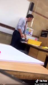 Unfortunately, mike bailey passed away on 20th june 2021 due to health complications. Skins Sid Actor Mike Bailey Has Quit Acting To Become A Teacher And His Pupils Have Only Just Realised He S Famous