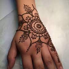 30 Simple Easy Henna Flower Designs Of All Time Keep Me Stylish Simple Henna Tattoo Henna Tattoo Hand Henna Flower Designs