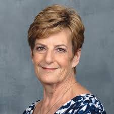 Wanda Decker's Instagram, Twitter & Facebook