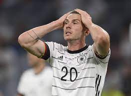Robin gosens plays for serie a tim team atalanta in pro evolution soccer 2021. Bvn8vj7ucclo M