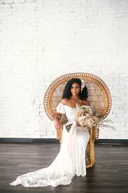 Ross Victoria Tropical Wedding Inspiration Honolulu Oahu Hawaii Wedding Photographer Elopement Engagement Family Photographers In Oahu Hawaii Joha African American Weddings Hawaii Wedding Photographer Tropical Wedding Inspiration
