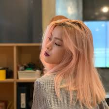 504 1k Likes 4 573 Comments Itzy Itzy All In Us On Instagram Itzy Hair Long Hair Styles