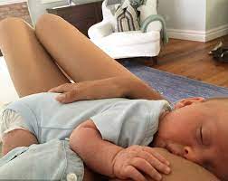 Hilaria Baldwin Thomas Nude Pantyless Selfie — Pregnant Pics With Children  & Breast Feeding - Scandal Planet