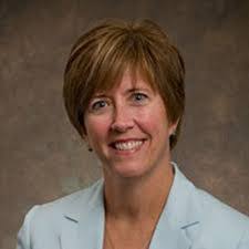 Elizabeth Kennard's Instagram, Twitter & Facebook