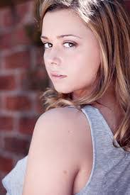 Lindsay Hess's Instagram, Twitter & Facebook