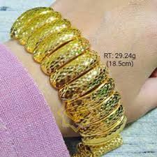 Selain membeli tanah atau rumah sebagai langkah pelaburan untuk jangka masa panjang, membuat pelaburan melalui pembelian emas juga adalah langkah yang bijak. Design Emas Pulut Dakap 916 Yang Sedang Viral Jom Cuci Mata