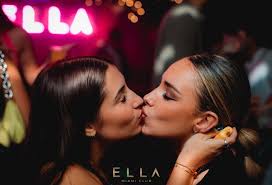 JUEVES DE ELLA! 😈 Reviví las fiestas en fotos! Ph: @litovidaurre 📸