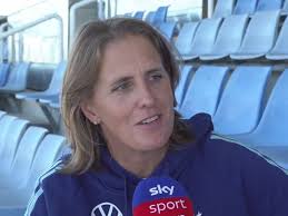 Nach der Niederlage gegen Kolumbien spricht DFB-Co-Trainerin Britta Carlson  über die Gründe dafür, die Lehren, die daraus gezogen werden können, das  anstehende Spiel gegen Südkorea und sie gibt ein ...