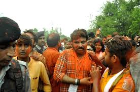 The incident happened in the sitarampur village in kulti. Babul Supriyo Wins Asansol Ls Seat