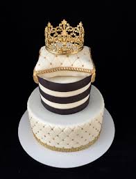Black And White Crown White Black And Gold Crown Cake Birthday Cake Crown White Birthday Cakes 16 Birthday Cake