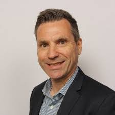 Idong Okon's Instagram, Twitter & Facebook