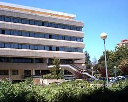 Alugar catolica lisboa de 120 €, alugar quartos para arrendar lisboa rua frei joaquim de santa rosa de.lisboa, entre o famoso jardim da estrela e o mitico largo do rato, encontra este amplo e. Expresso Catolica Considerada A Melhor Universidade Portuguesa No Ranking Mundial